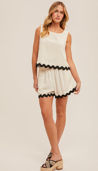 Scallop Edge Shorts- Oatmeal/Black