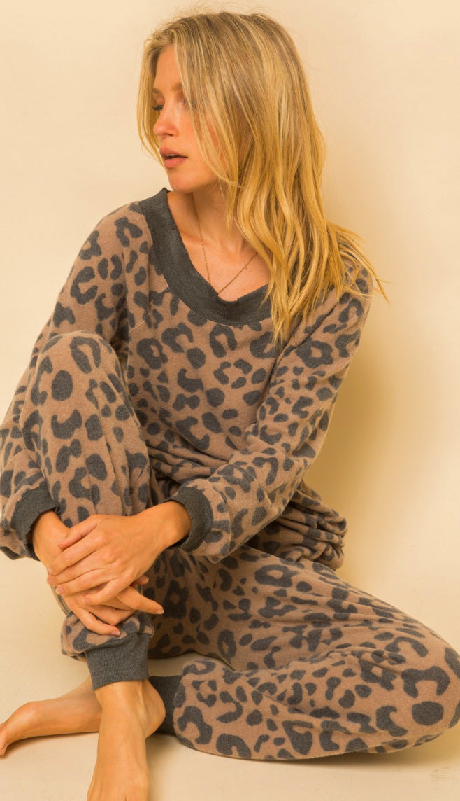 Stay Home Brushed Hacci Leopard Pullover- Taupe/Charcoal