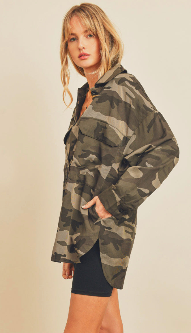 Oversized Camouflage Utility Jacket