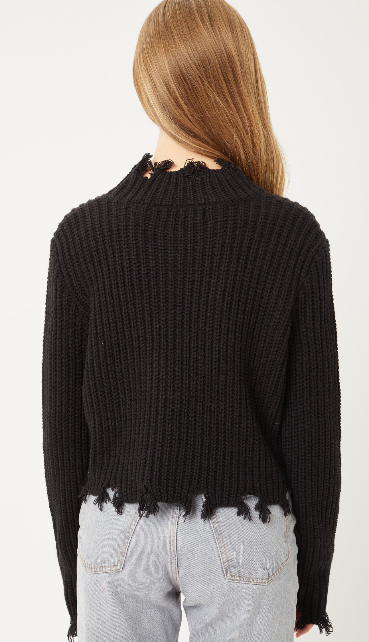 Destroyed Edge Crop Sweater- Black