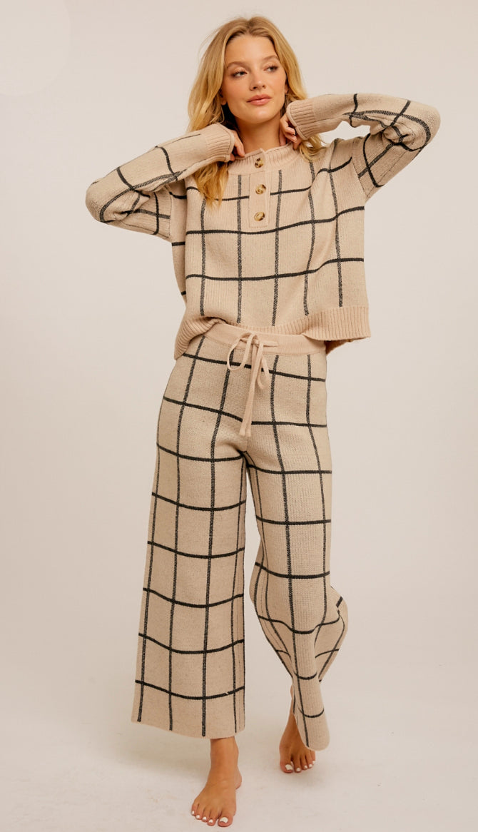 Effortlessly Cozy Grid Pattern Crop Sweater Pants- Beige